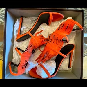 Authentic Gucci Sand Pelle Heels 39